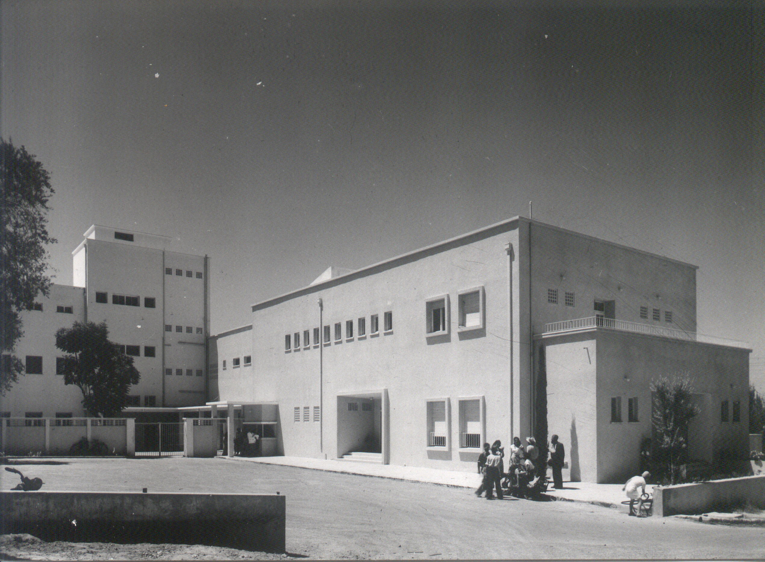 בית_חולים_ליולדות_הקריה,_1945,_צילום_יצחק_קלטר,_באדיבות_הארכיון_העירוני_של_עיריית_תא-יפו